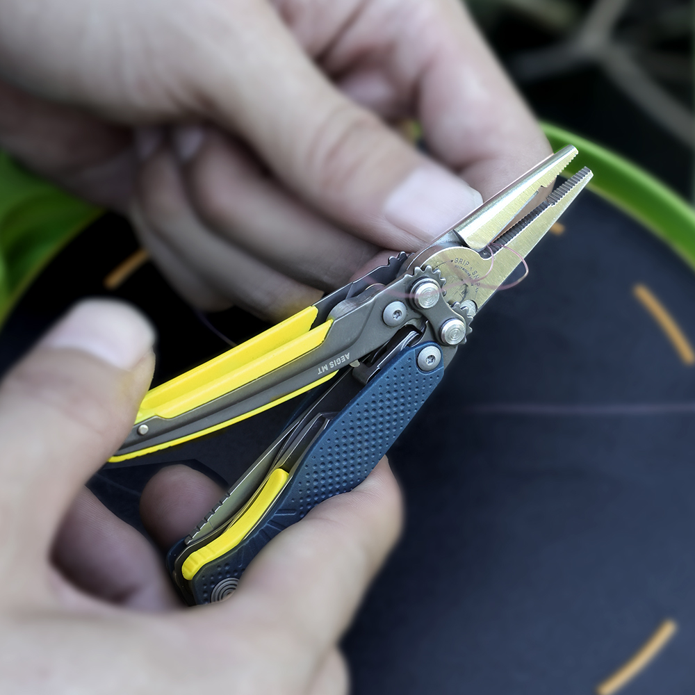 SOG 5 in 1 Aegis MT Mini Porta - Edc Carry Pliers review and price